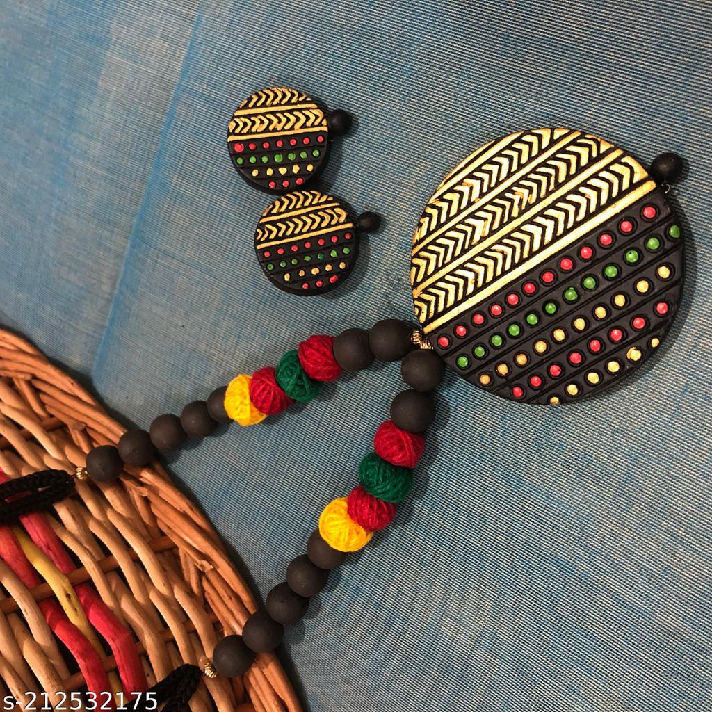 Minimalist Fashion with Terracotta: Less is Beautiful!